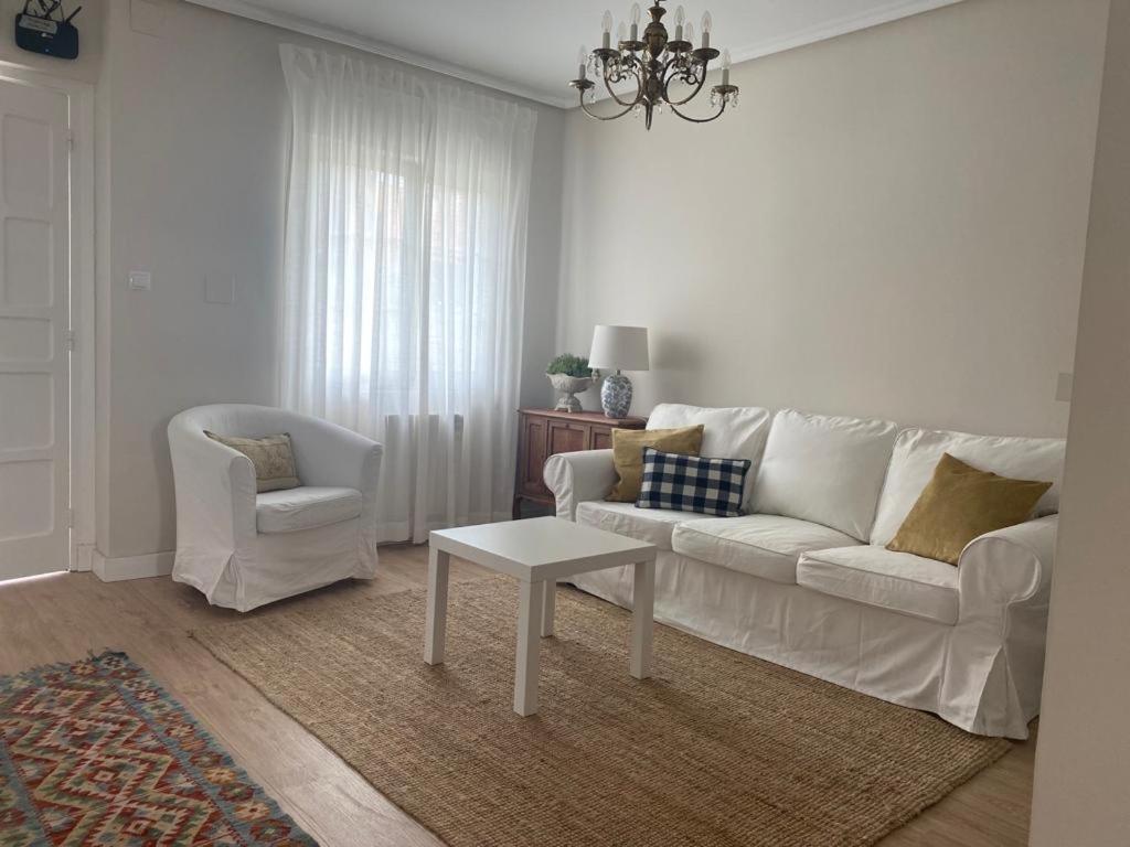 אפרטהוטל אבילס La Casita De El Montan Baja מראה חיצוני תמונה